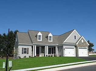 306 W View Dr, Akron, PA 17501