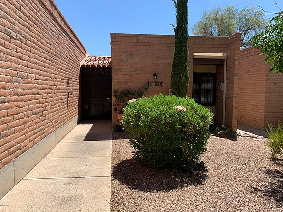 2nd image of 1688 W Dalehaven Cir