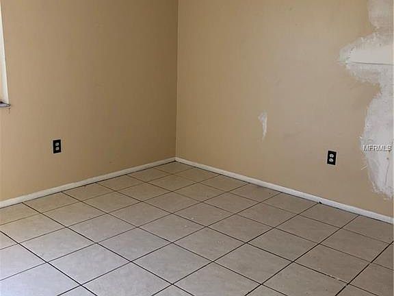 4th image of 334 Aylesbury Ln