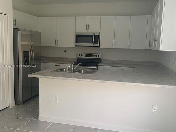 5th image of 1836 SE 26th Ave #1836