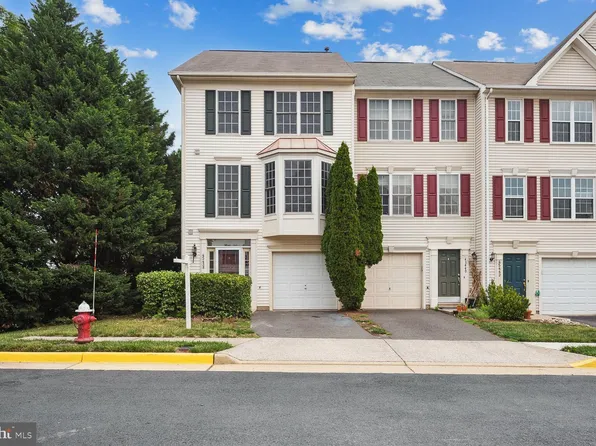 45438 Timber Trail Sq, Sterling, VA 20164