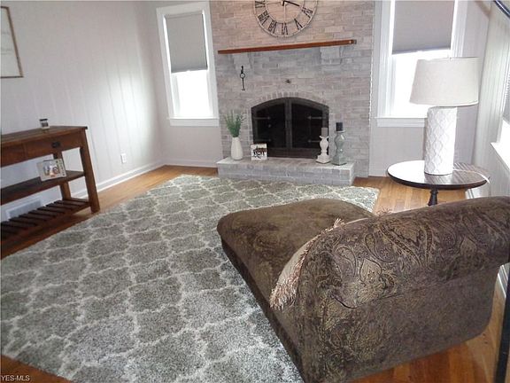5th image of 8578 Squirrel Hill Dr NE