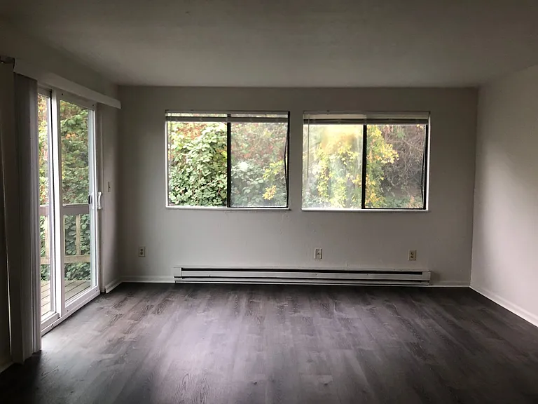 1221 Franklin St — Photo 5
