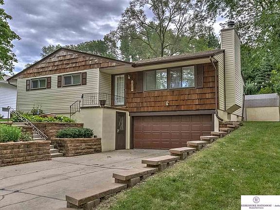 2nd image of 9715 Nina St