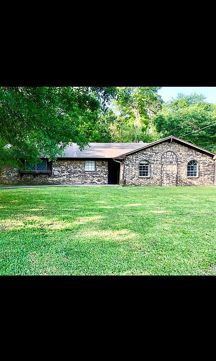 1st image of 18011 Whispering Pines Dr