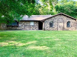 18011 Whispering Pines Dr, Conroe, TX 77302