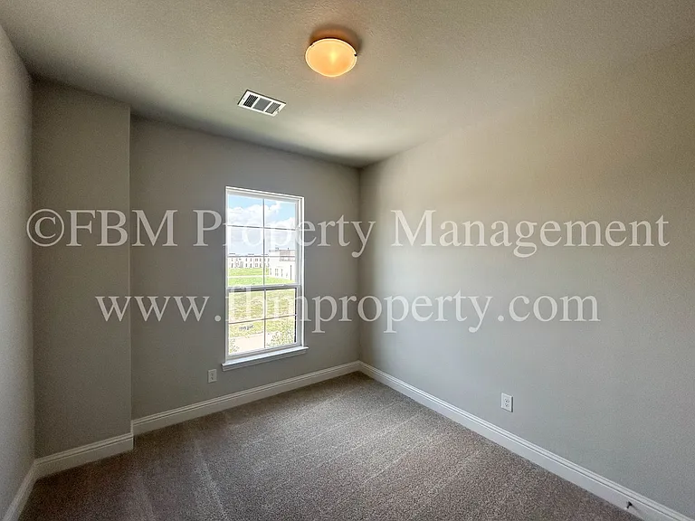 2133 Layla Dr — Photo 18