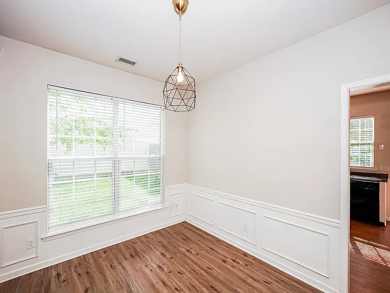 8909 Lyleton Ln — Photo 7