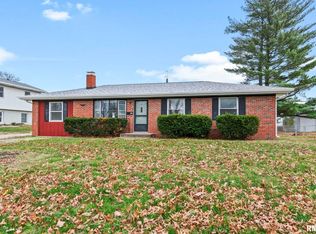 46 Bonniebrook Rd, Chatham, IL 62629