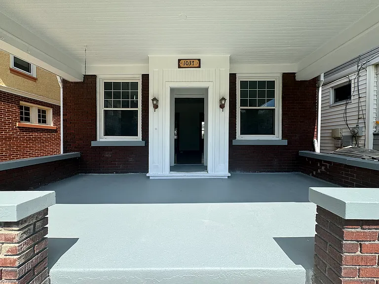 1037 Vance Ave — Photo 8