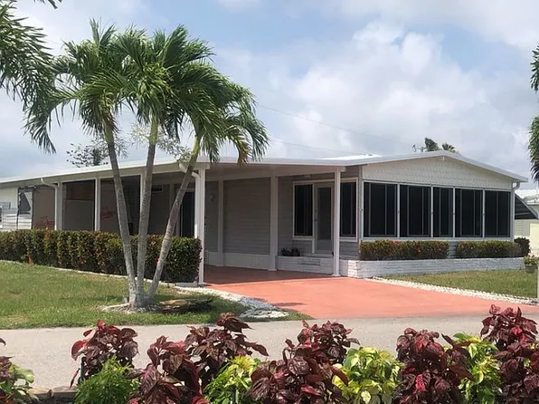 4700 Gulfgate Ln, Saint James City, FL 33956