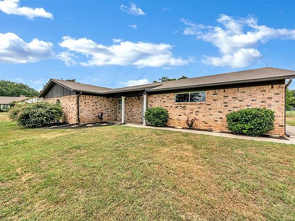2nd image of 3801 Mountain Vista Dr