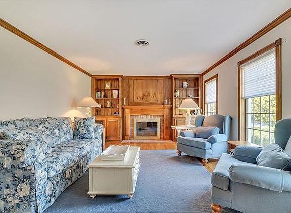 4th image of 9 Taramar Ln