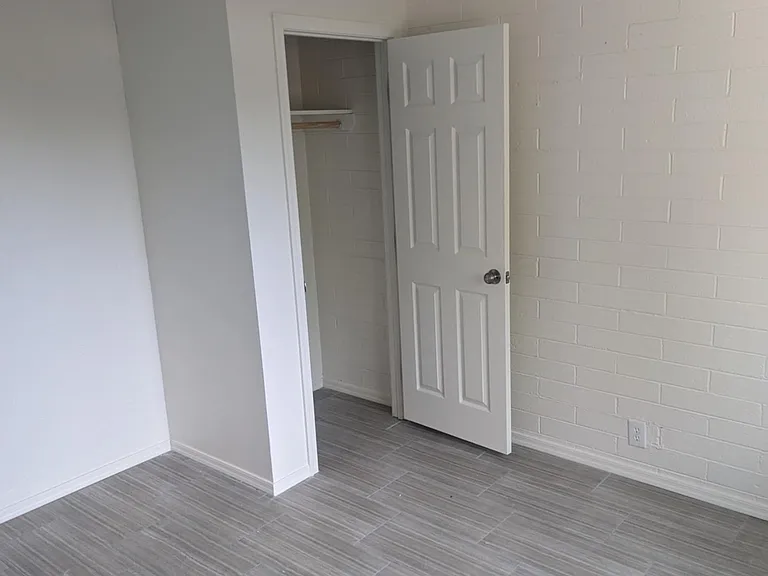 3051 N Euclid Ave — Photo 6