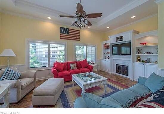4th image of 305 Storter Ave N #301