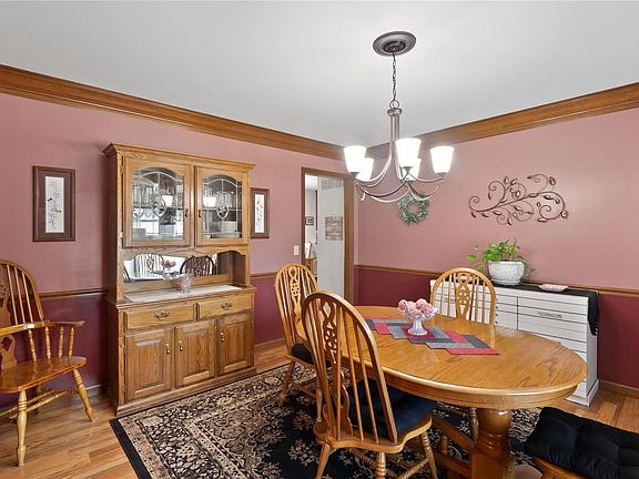 5th image of 115 Huntington Park