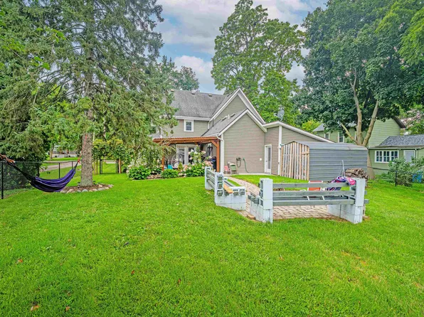 215 Church St, Brooklyn, WI 53521
