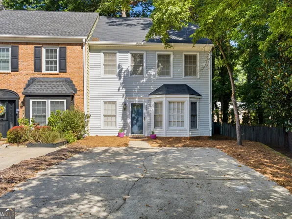 599 Saint James Walk SE, Marietta, GA 30067