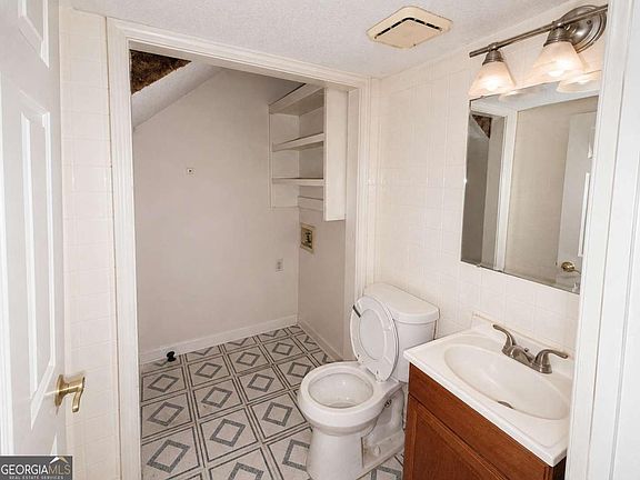 5th image of 4375 Barrington Pl