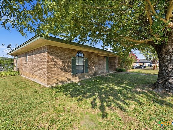 4th image of 1017 Jackie Jo Ln