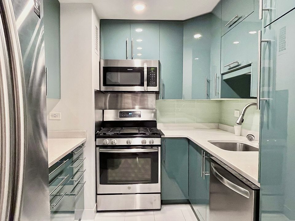 1st image of 333 Pearl St APT 8J