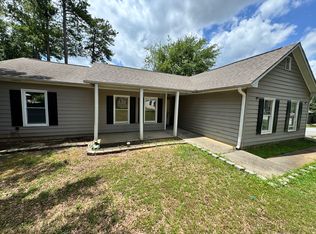 2348 Planters Cove Dr, Lawrenceville, GA 30044