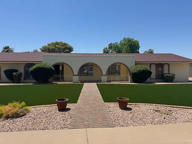 3 bed, 2380 sqft, $3,100 — Photo 1