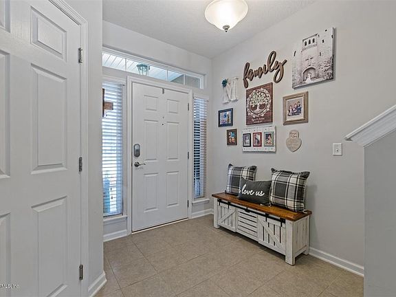 4th image of 3736 Aubrey Ln