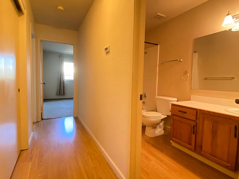 500 Cloudview Dr — Photo 14