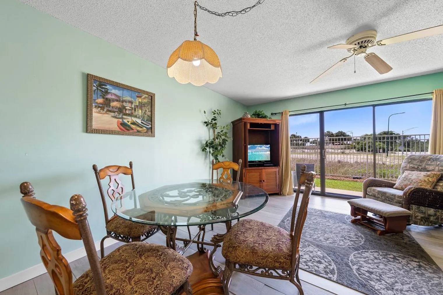 1 bed, 1.0 bath, 1076 sqft, $2,962 — Photo 4