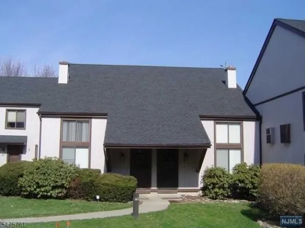 573 Dell Pl #73, Stanhope, NJ 07874