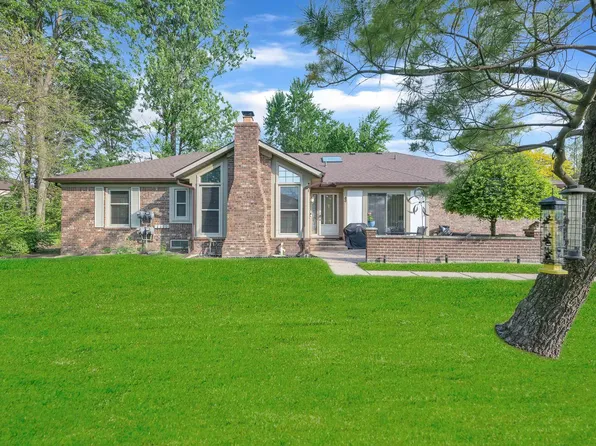 49560 Laurel Heights Ct, Shelby Township, MI 48315