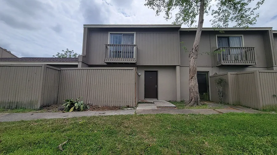 7910 Citrus Dr