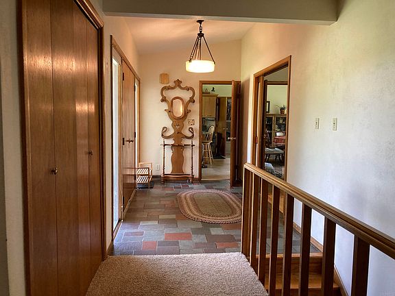 4th image of 3100 Benham Ave