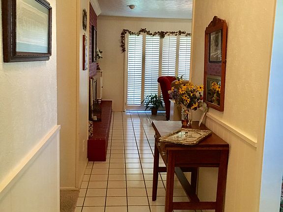 4th image of 902 E Ivy Ave