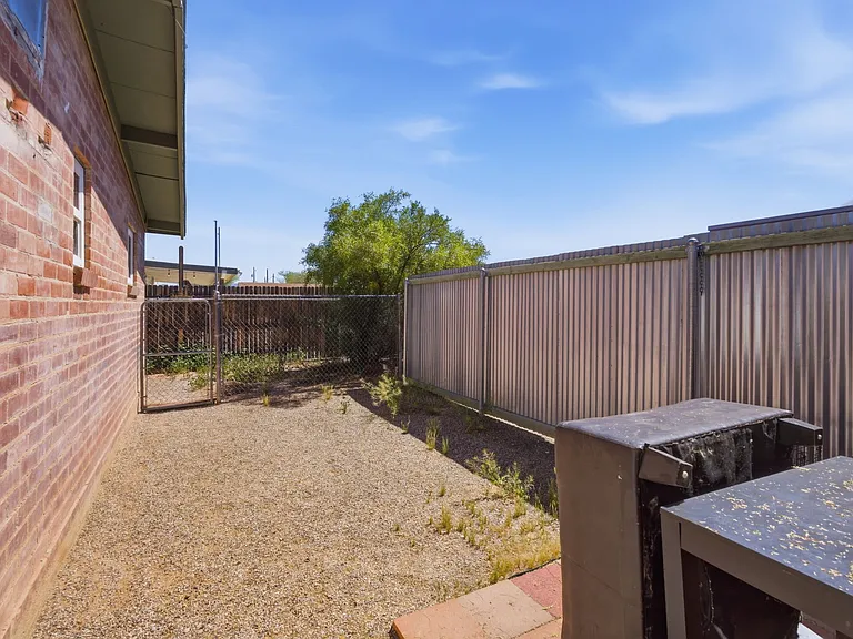 3226 E Bermuda St #1 — Photo 22