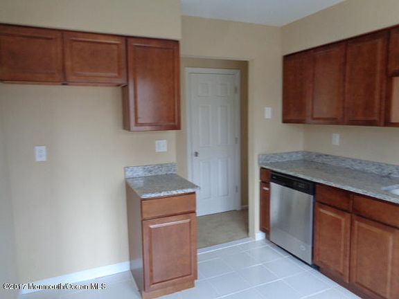 3rd image of 1165 Tiffany Ln