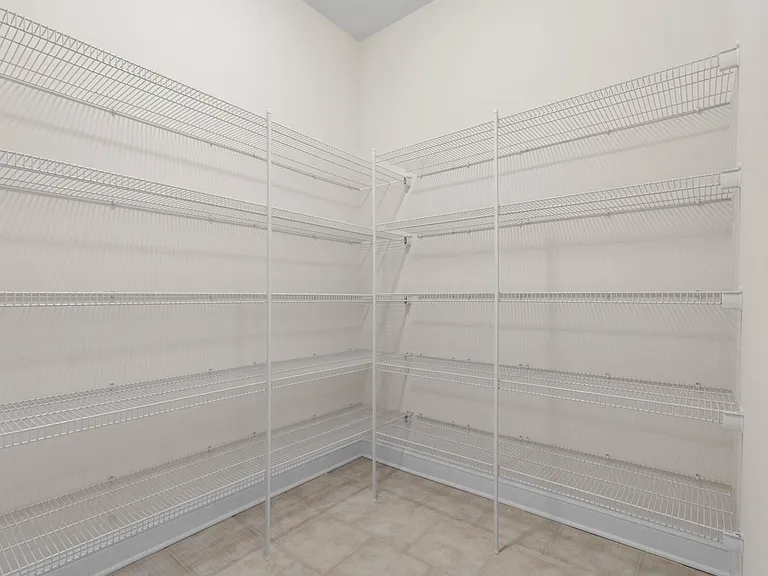 722 Pierside Dr — Photo 33