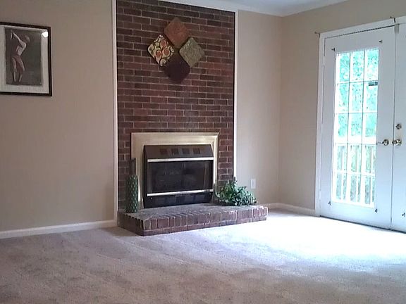 2nd image of 809 Rock Hurst Dr