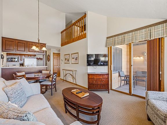 4th image of 4940 N Landmark Cir #3305