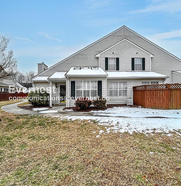 1st image of 306 Hamlet Ct