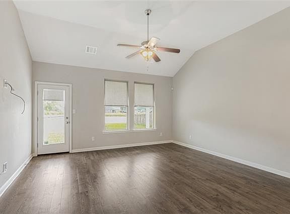 3rd image of 39455 Legacy Lake Dr