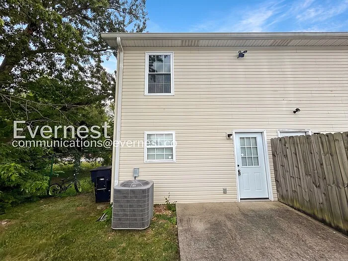 1587 Chariot Dr — Photo 16