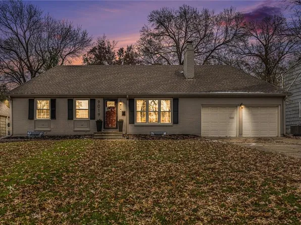 9019 Holly St, Kansas City, MO 64114