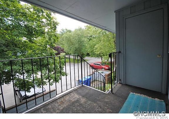 5th image of 100D Meadow Park Ln