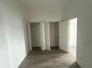 3017 S Lock St #2, Chicago, IL 60608