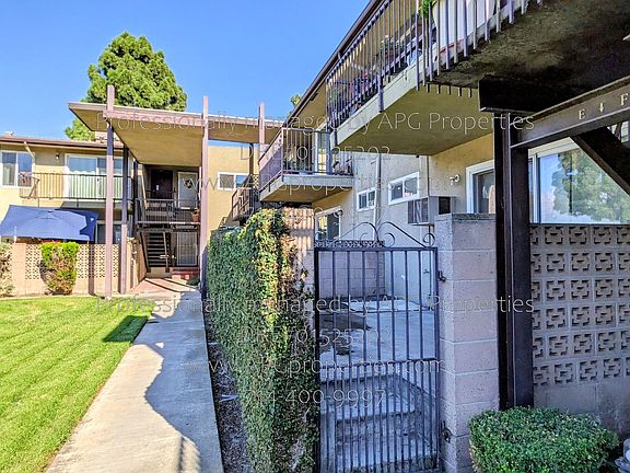 3rd image of 1850 W Greenleaf Ave APT E
