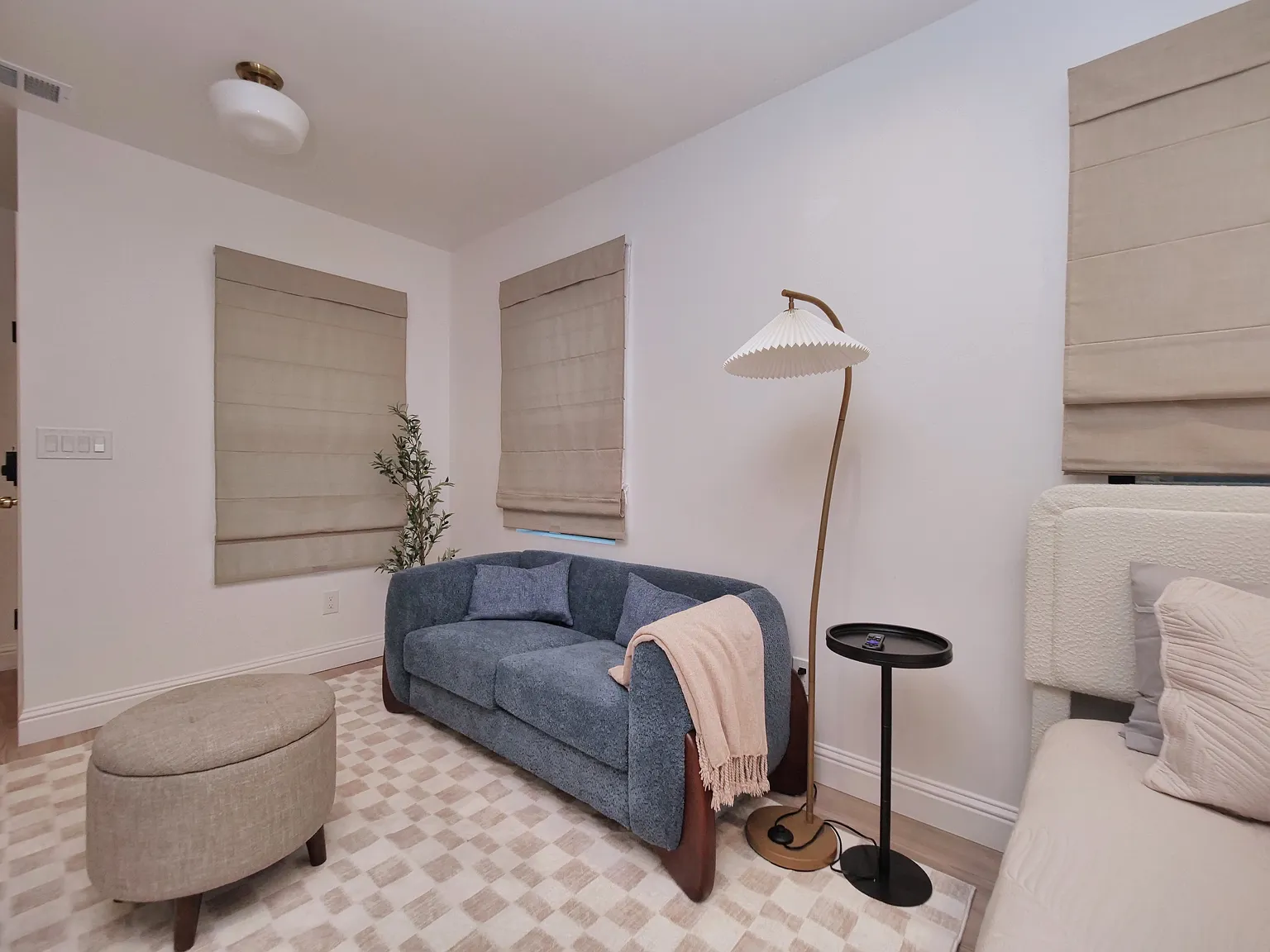 Studio, 367 sqft, $2,395 — Photo 2