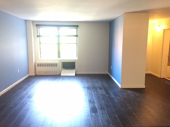 3rd image of 829 Greenwood Ave APT 5T