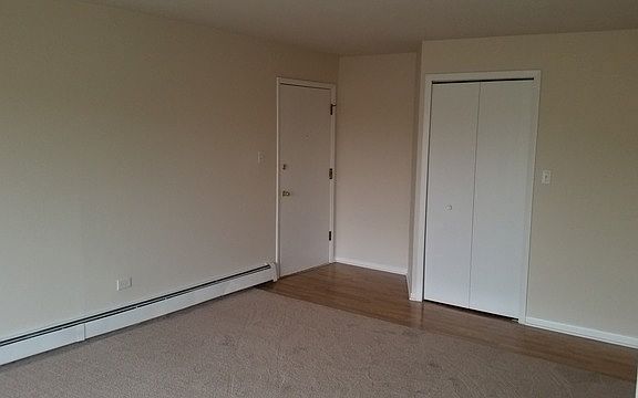 3rd image of 10422 Mansfield Ave APT 3SW
